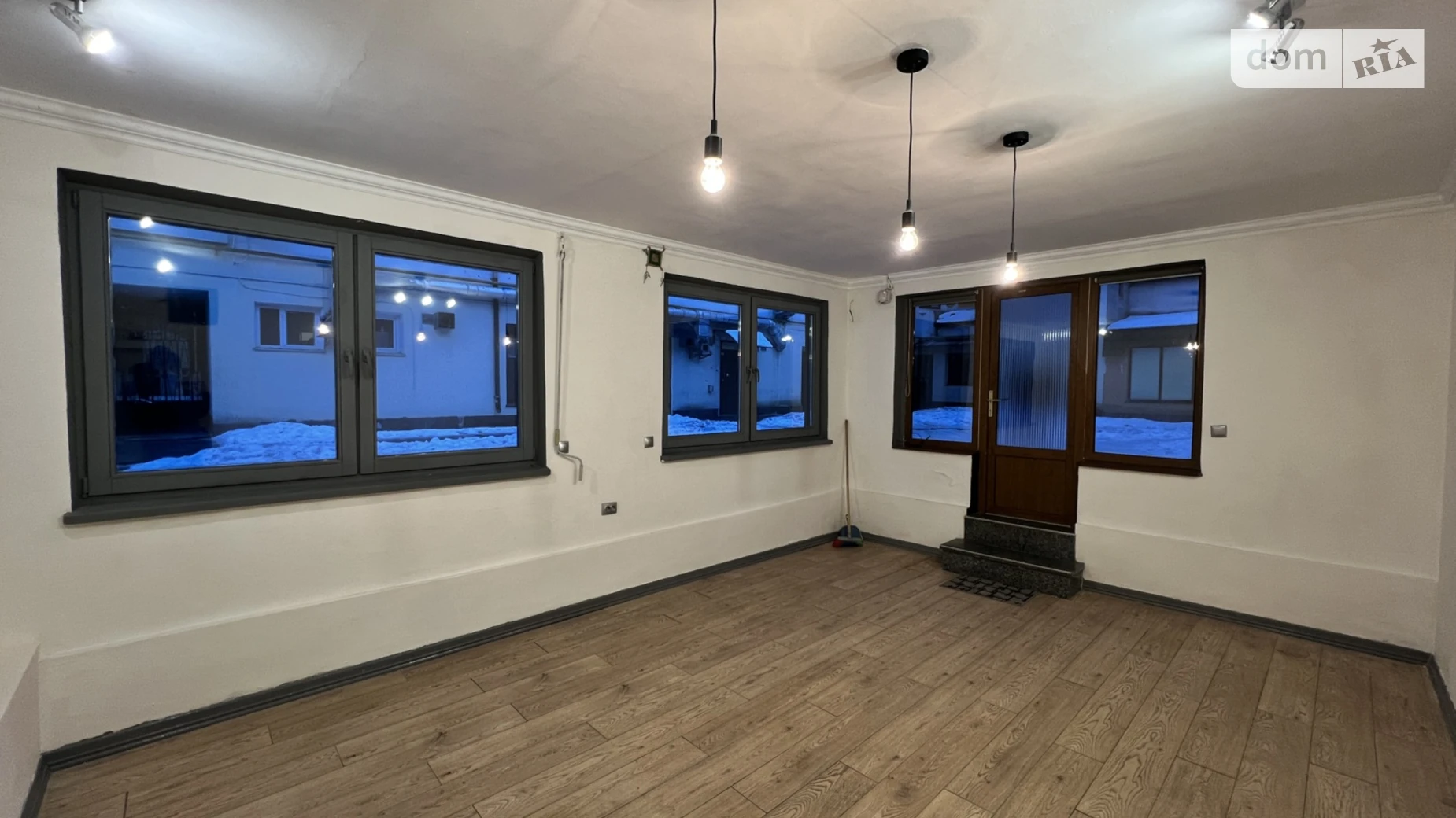 Сдается в аренду офис 28 кв. м в бизнес-центре, цена: 11000 грн - фото 4