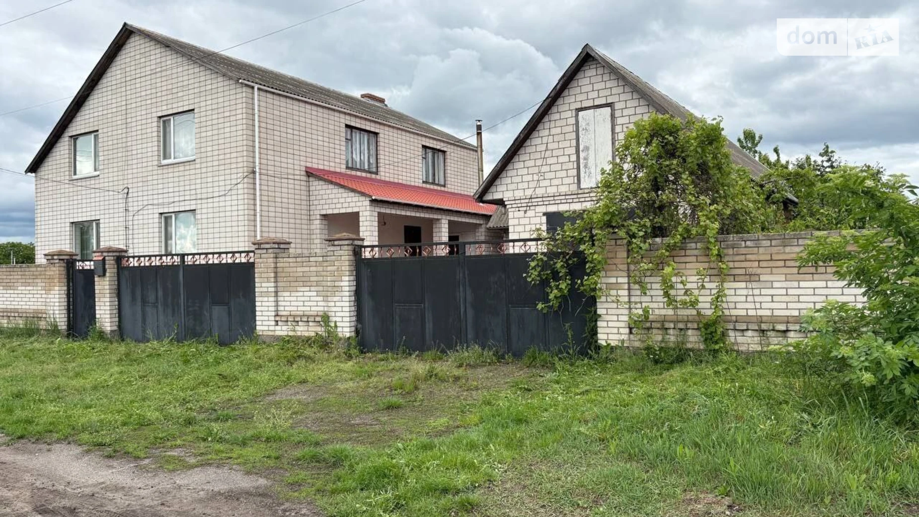 Продается дом на 2 этажа 211.5 кв. м с балконом, цена: 85000 $ - фото 2