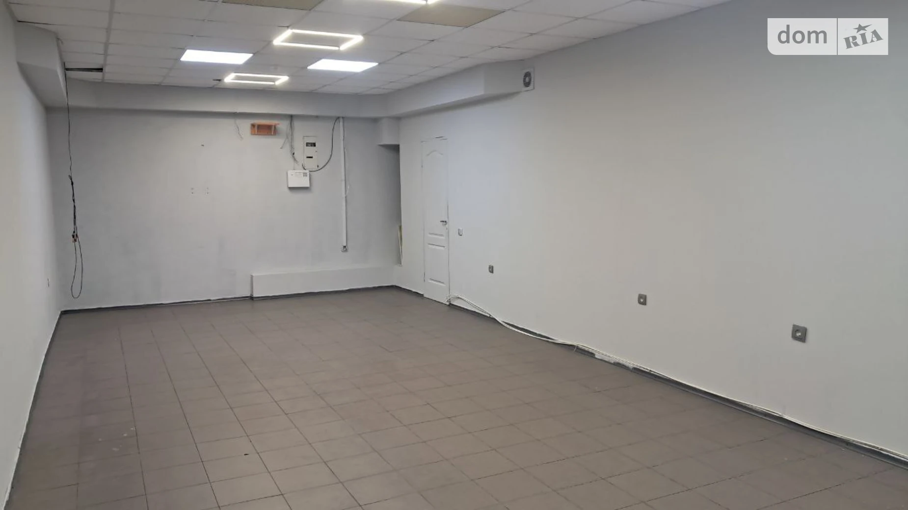 Сдается в аренду помещения свободного назначения 45.8 кв. м в 7-этажном здании, цена: 10000 грн - фото 2