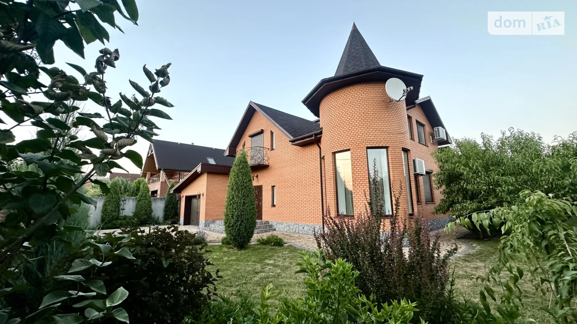 Продается дом на 2 этажа 170 кв. м с мансардой, цена: 215000 $ - фото 2