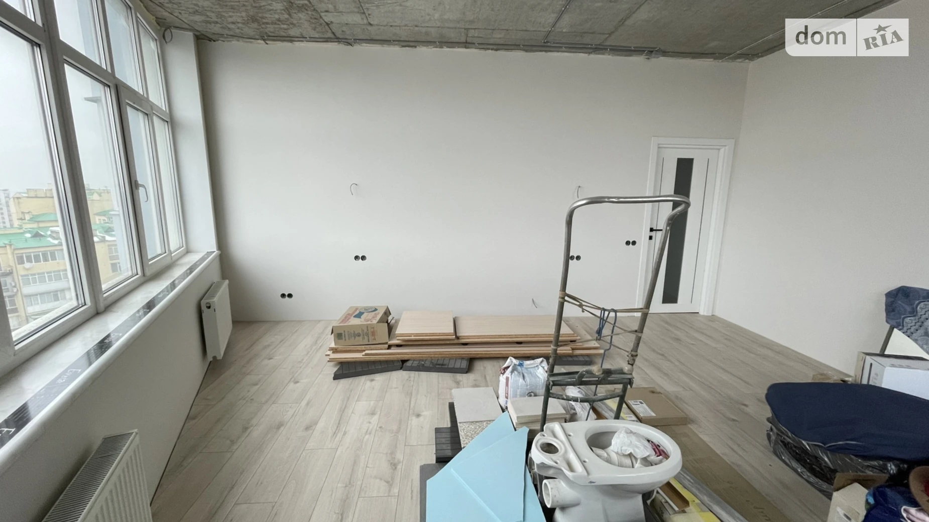 Продается 3-комнатная квартира 78.5 кв. м в Черноморске, цена: 65000 $ - фото 2