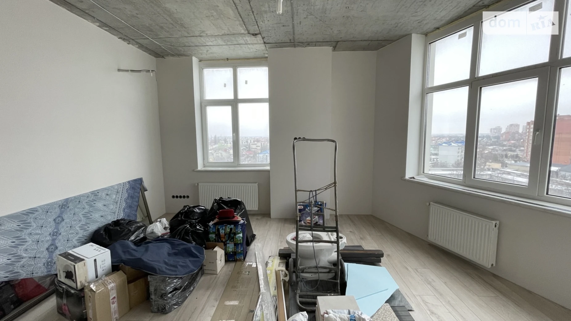 Продается 3-комнатная квартира 78.5 кв. м в Черноморске, цена: 65000 $ - фото 3