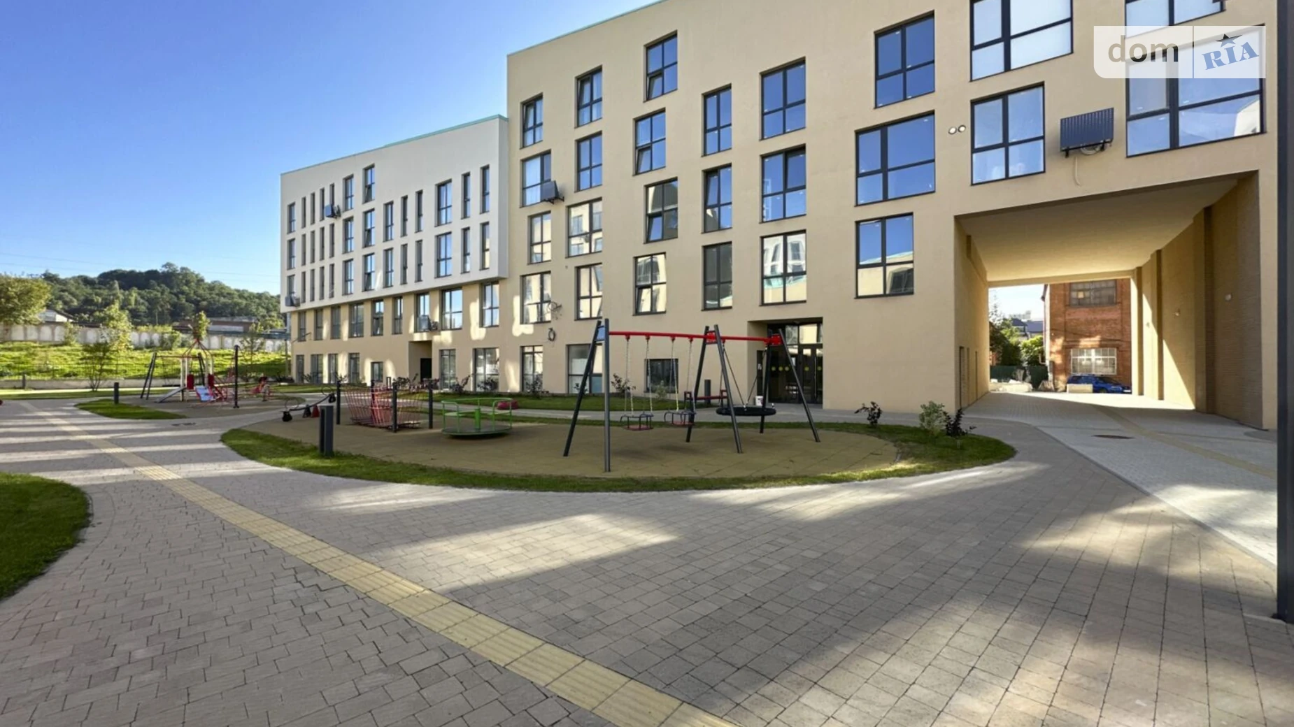 Продається 2-кімнатна квартира 81 кв. м у Львові, вул. Хмельницького Богдана, 116 - фото 3