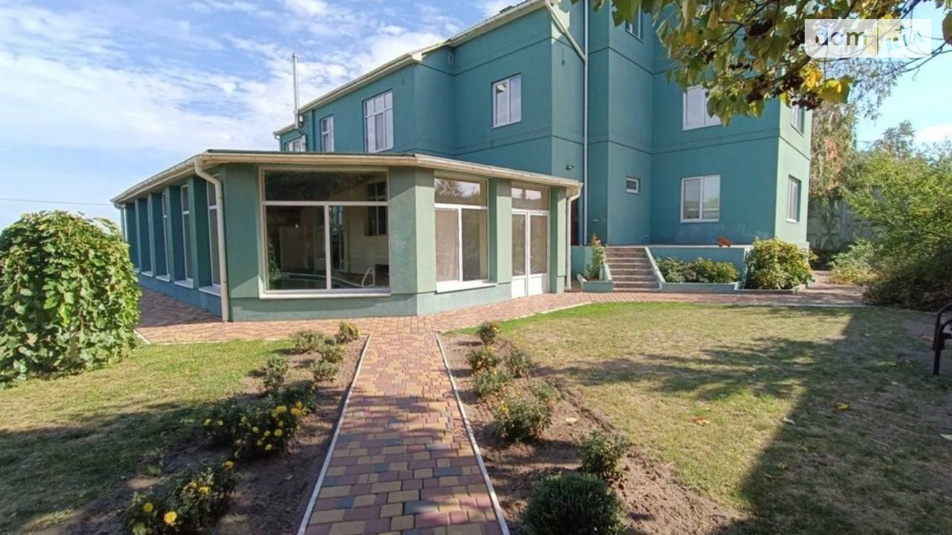 Продается дом на 3 этажа 1150 кв. м с балконом, цена: 240000 $ - фото 3