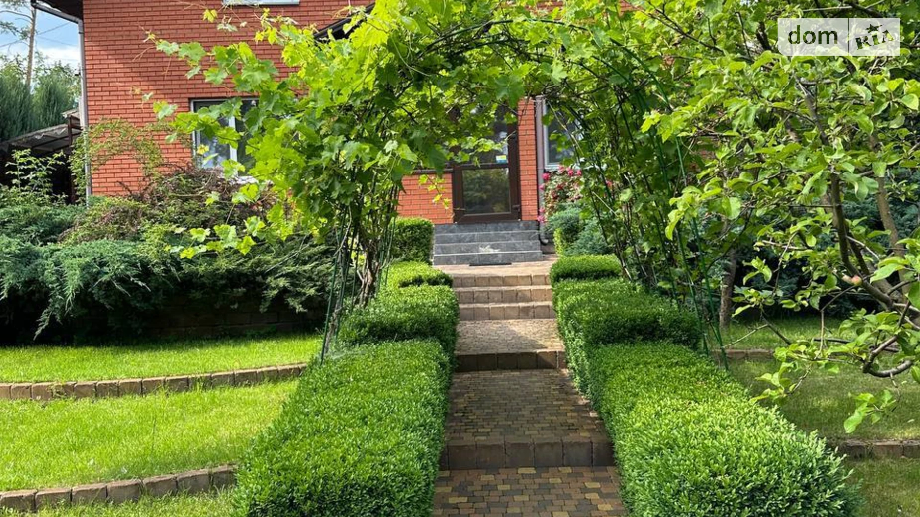 Продается дом на 2 этажа 151.2 кв. м с бассейном, цена: 195000 $ - фото 2