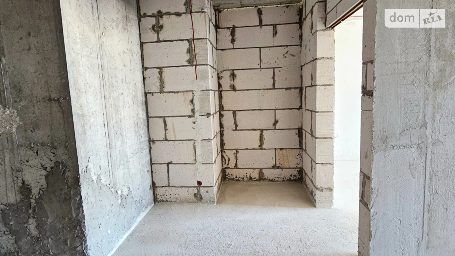 Продається 1-кімнатна квартира 52.6 кв. м у Черкасах, вул. Митницька, 42 - фото 2