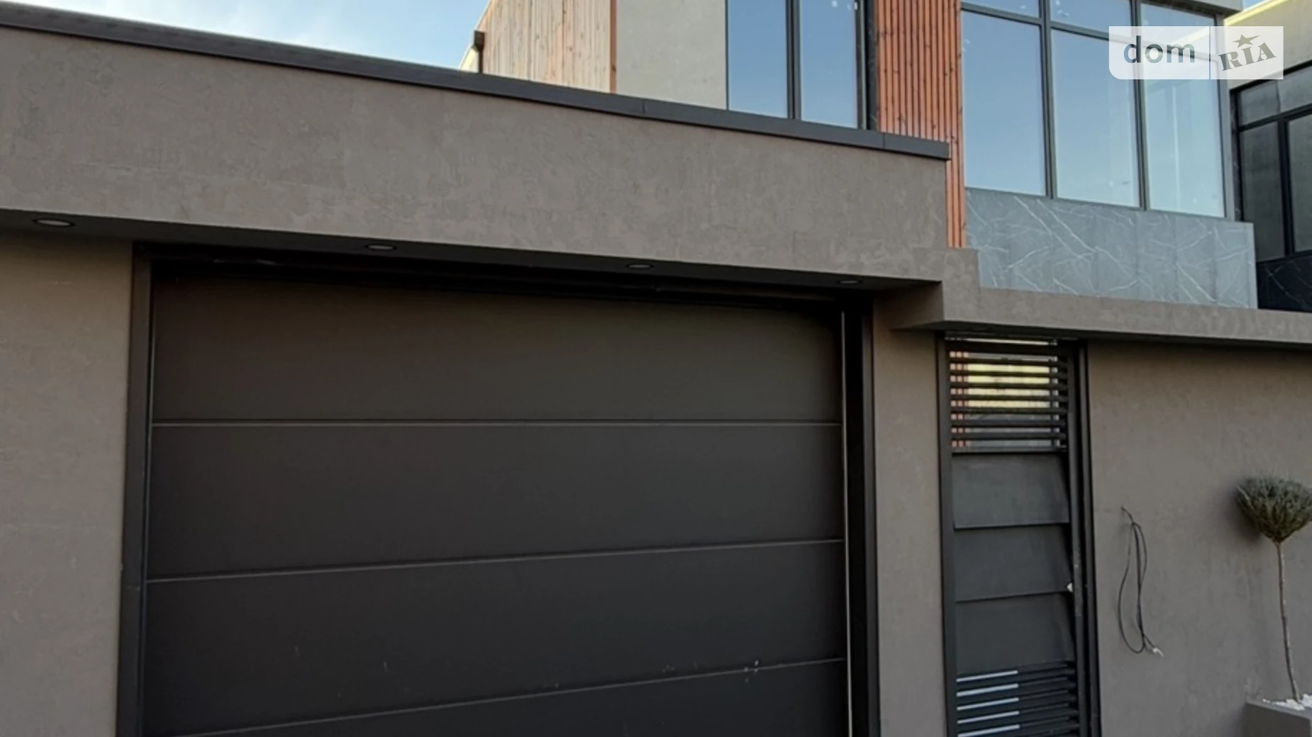 Продается дом на 2 этажа 145 кв. м с балконом, цена: 270000 $ - фото 3