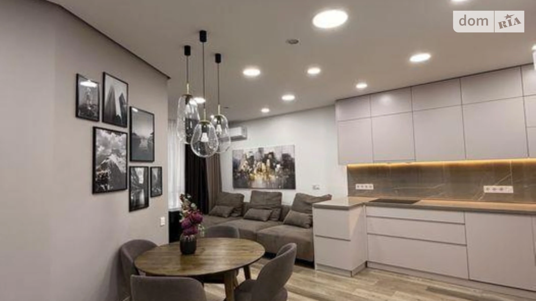 Продається 3-кімнатна квартира 85 кв. м у Києві, вул. Маккейна Джона, 3А - фото 3