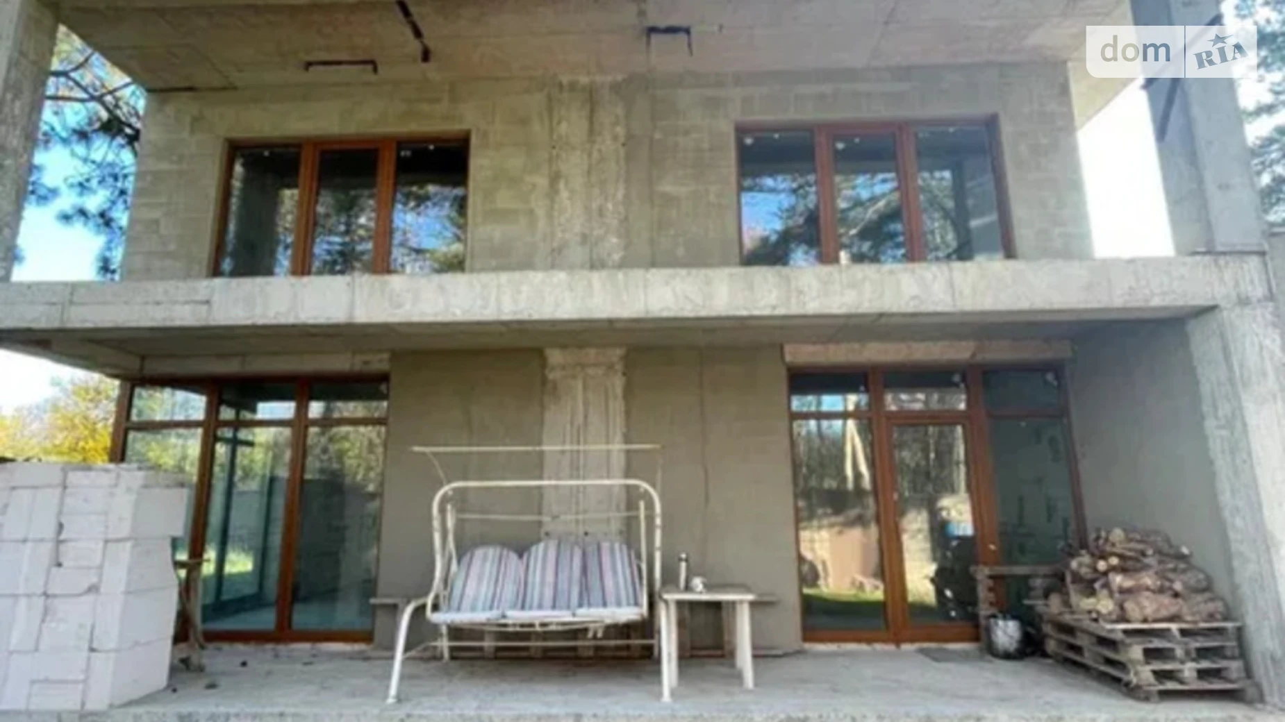 Продается дом на 2 этажа 250 кв. м с камином, цена: 130000 $ - фото 4