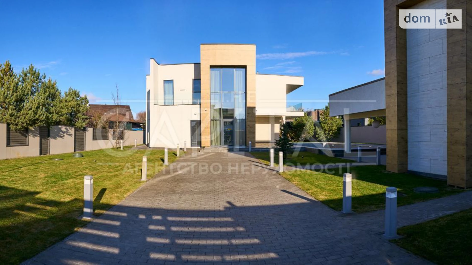 Сдается в аренду дом на 2 этажа 448 кв. м с балконом, цена: 8000 $ - фото 3