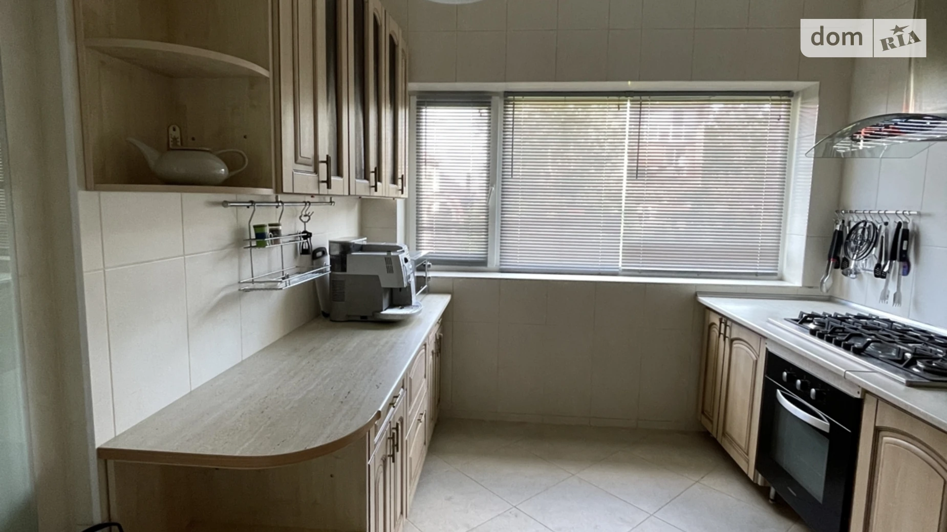 Сдается в аренду дом на 3 этажа 450 кв. м с мебелью, цена: 4499 € - фото 4