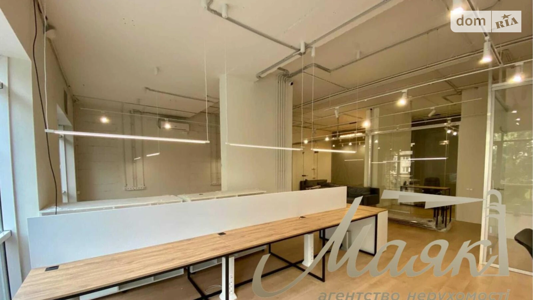 Сдается в аренду офис 182 кв. м в бизнес-центре, цена: 2500 $ - фото 4