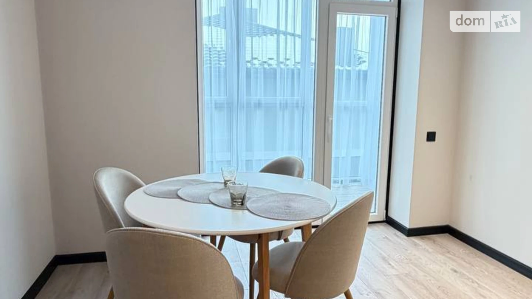 Продається 2-кімнатна квартира 63.6 кв. м у Рівному, вул. Весняна, 10 - фото 3