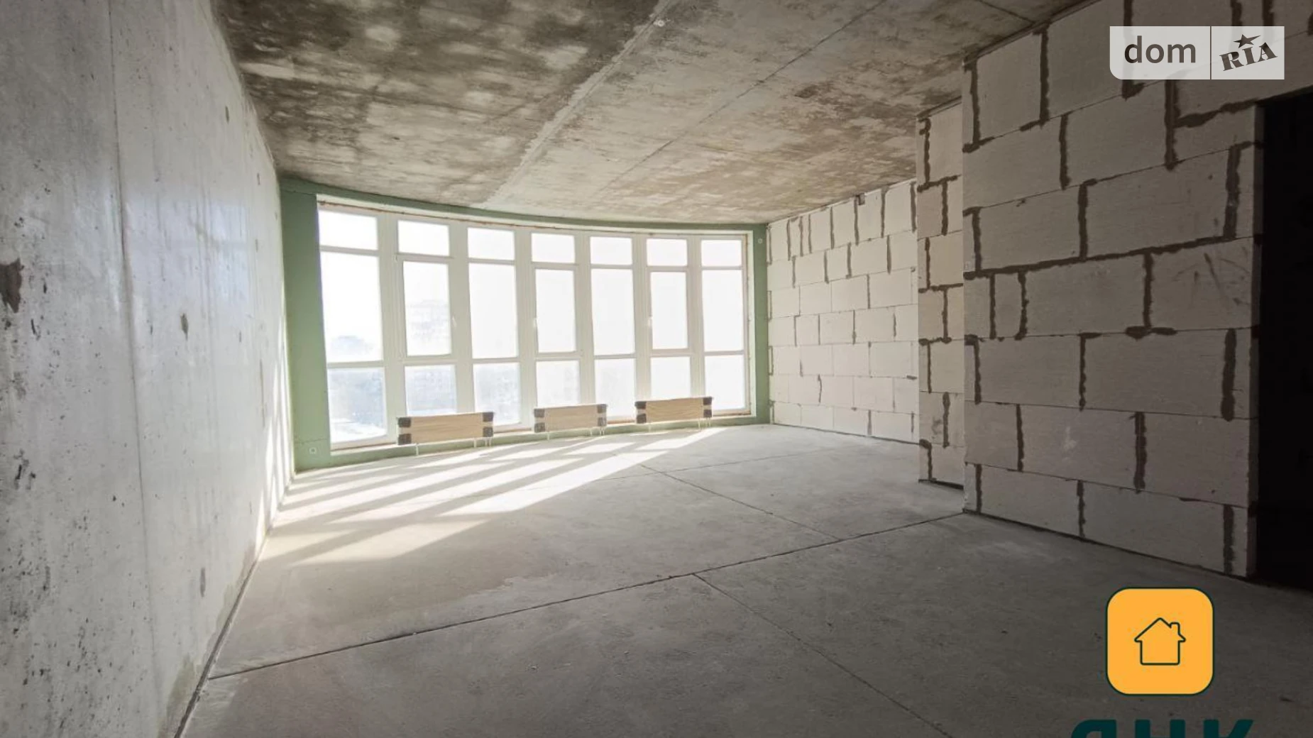 Продается 1-комнатная квартира 47 кв. м в Одессе, просп. Леси Украинки, 19Г - фото 2