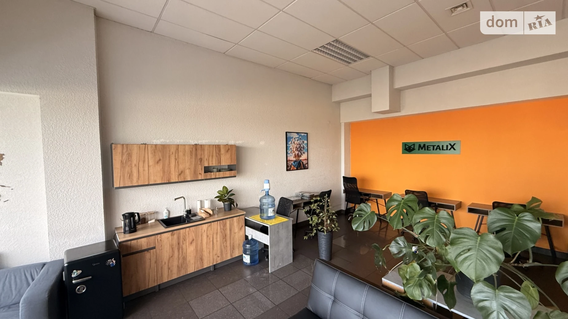 Сдается в аренду офис 109 кв. м в бизнес-центре, цена: 1417 $ - фото 4