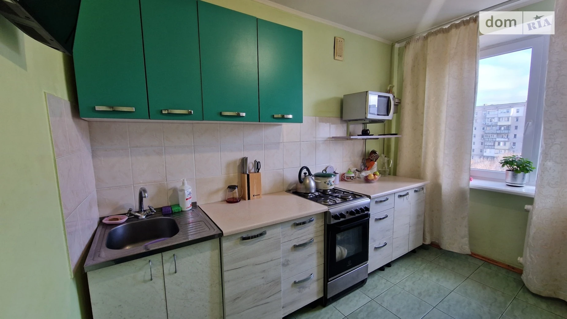 Продается 3-комнатная квартира 65.5 кв. м в Черноморске, цена: 52000 $ - фото 2