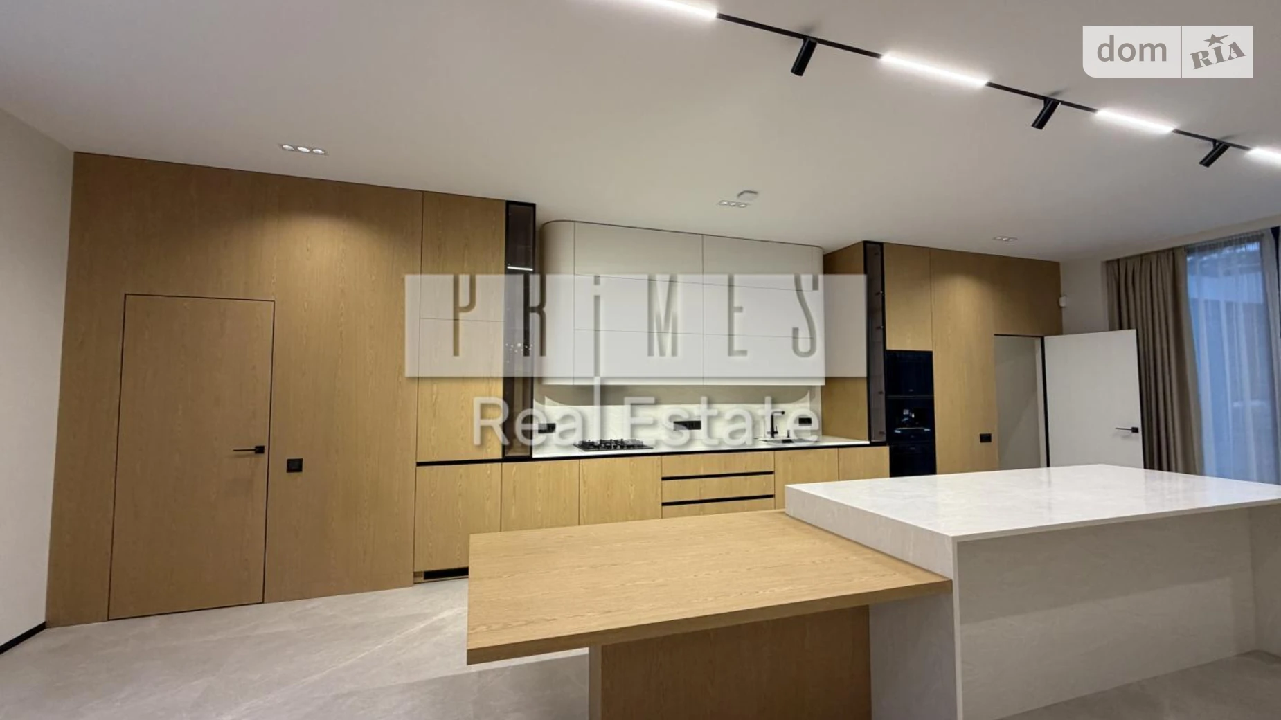 Сдается в аренду дом на 2 этажа 1200 кв. м с верандой, цена: 18000 $ - фото 3