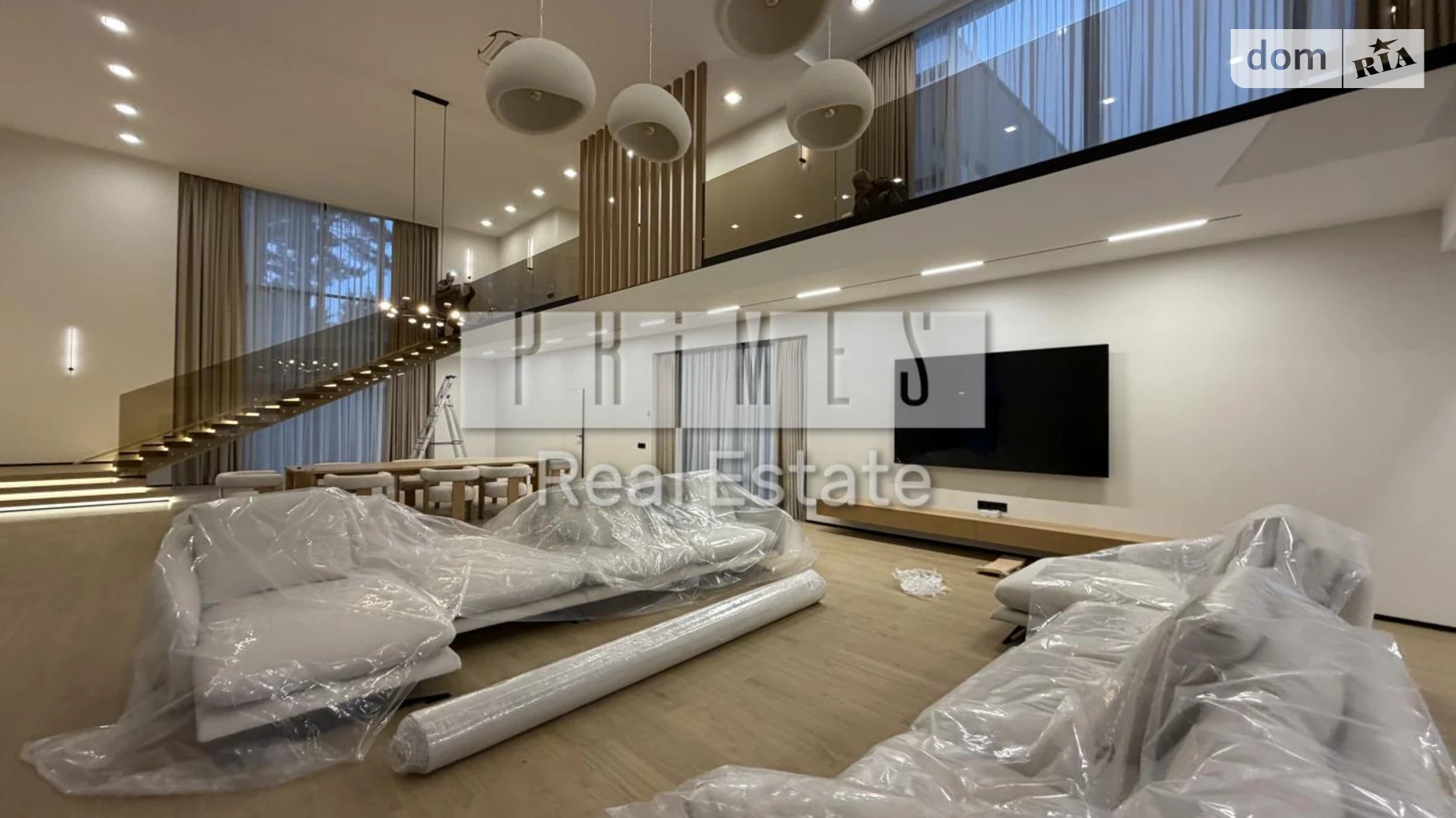 Сдается в аренду дом на 2 этажа 1200 кв. м с верандой, цена: 18000 $ - фото 2