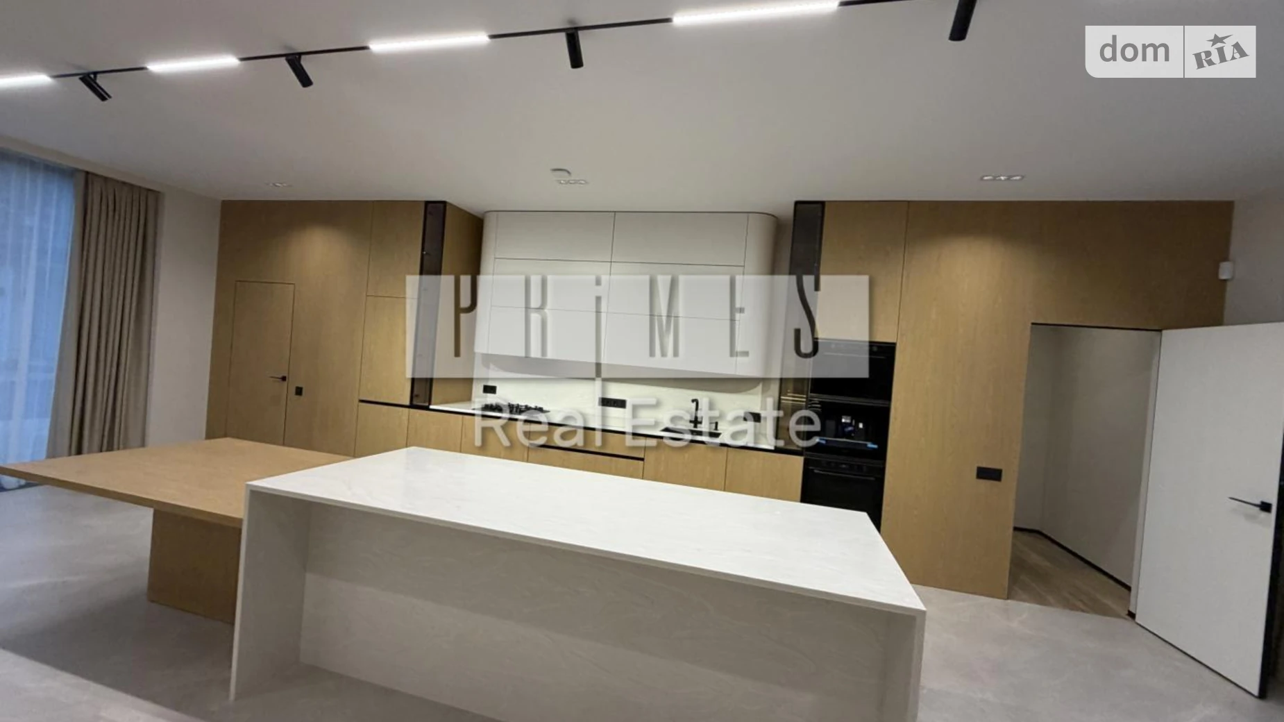 Сдается в аренду дом на 2 этажа 1200 кв. м с верандой, цена: 18000 $ - фото 4