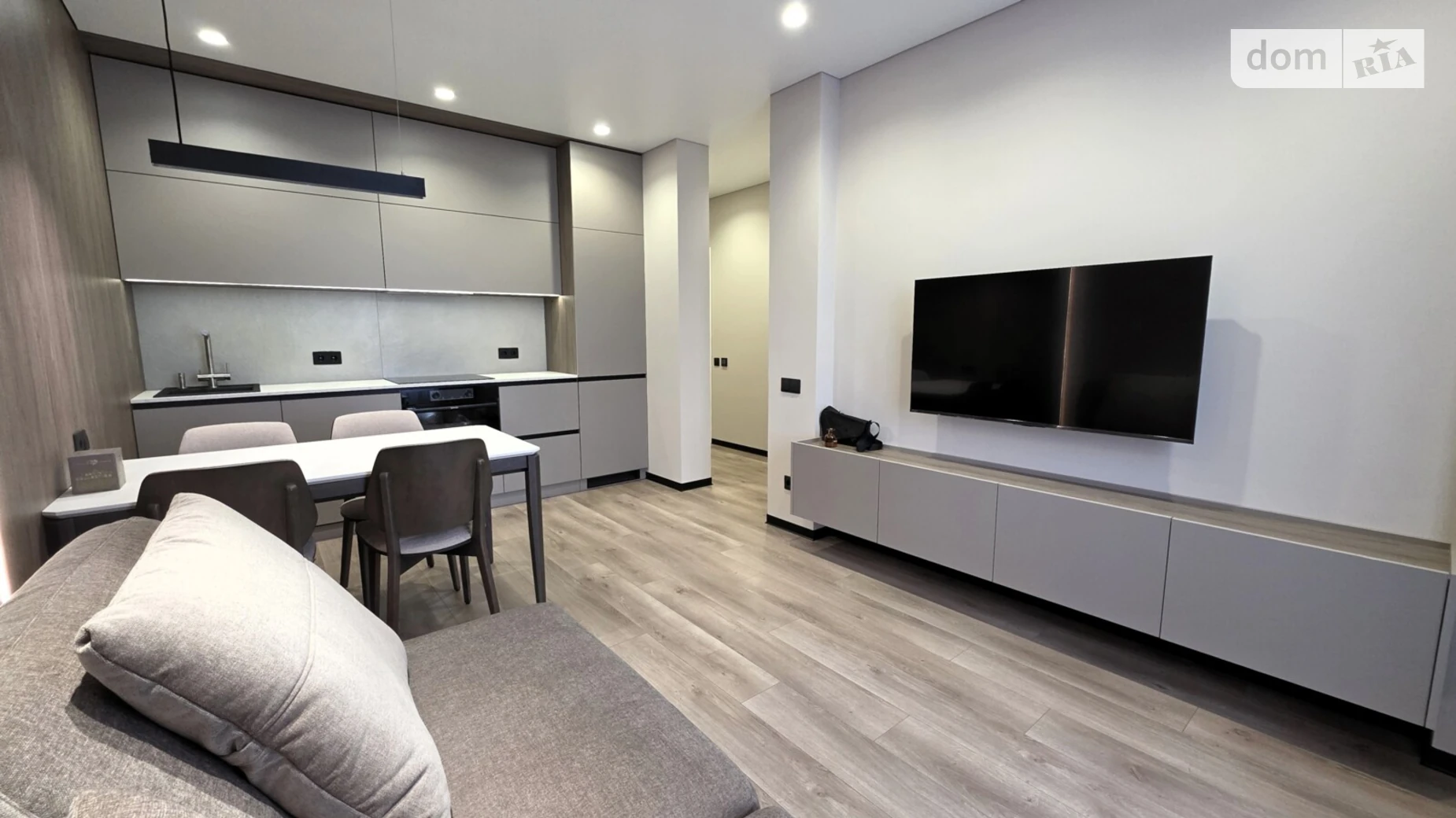 Продається 1-кімнатна квартира 42.8 кв. м у Києві, цена: 125000 $ - фото 2