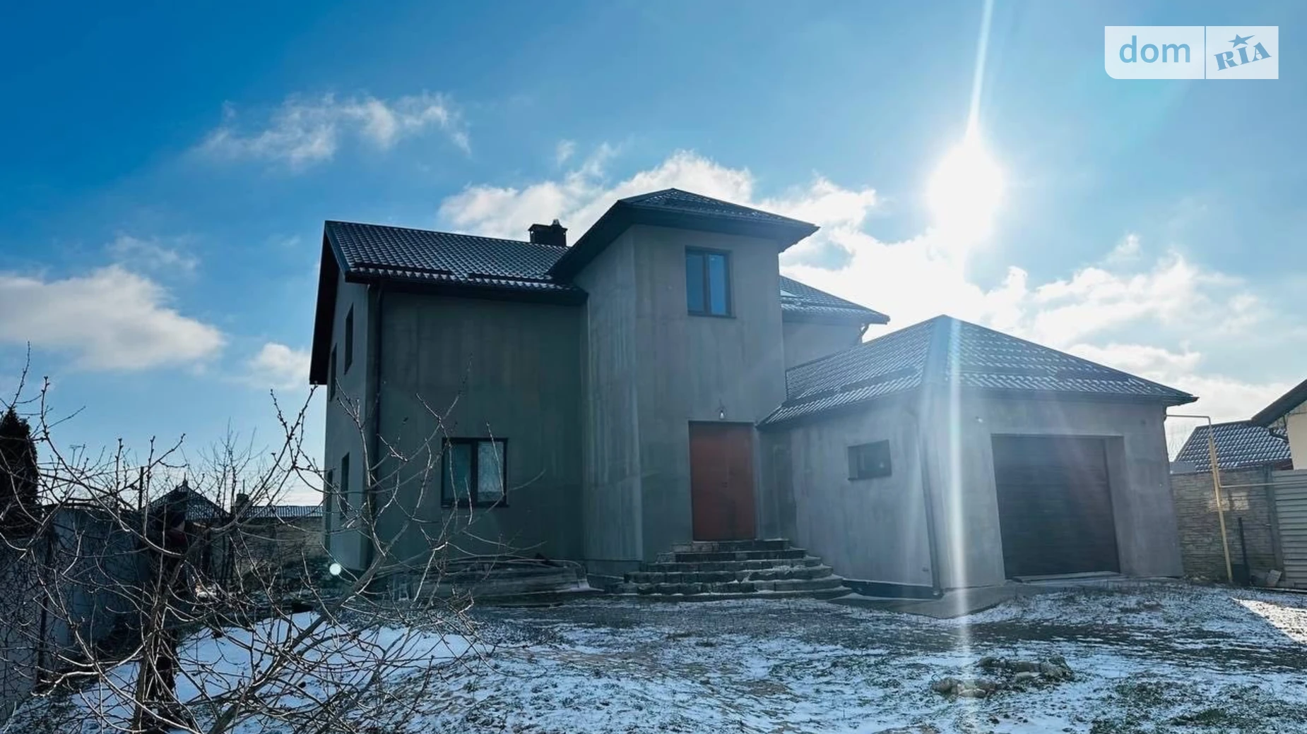 Продается дом на 2 этажа 236.4 кв. м с камином, цена: 85000 $ - фото 2