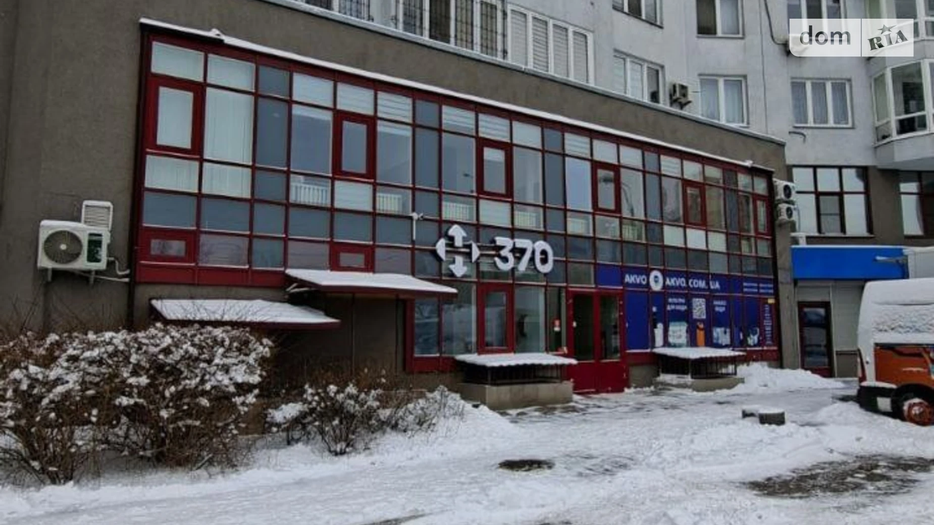 Продается помещения свободного назначения 387 кв. м в 25-этажном здании, цена: 770000 € - фото 2