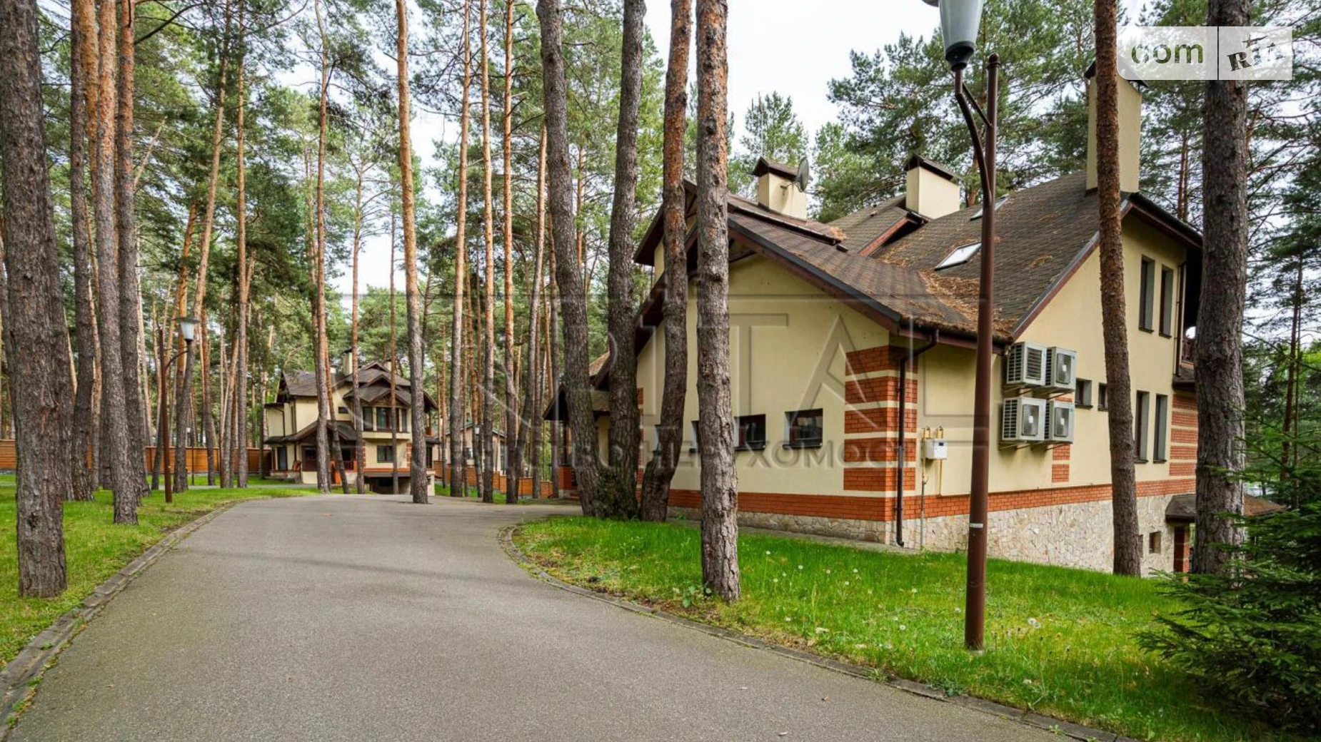 Продается дом на 3 этажа 580 кв. м с баней/сауной, цена: 800000 $ - фото 2