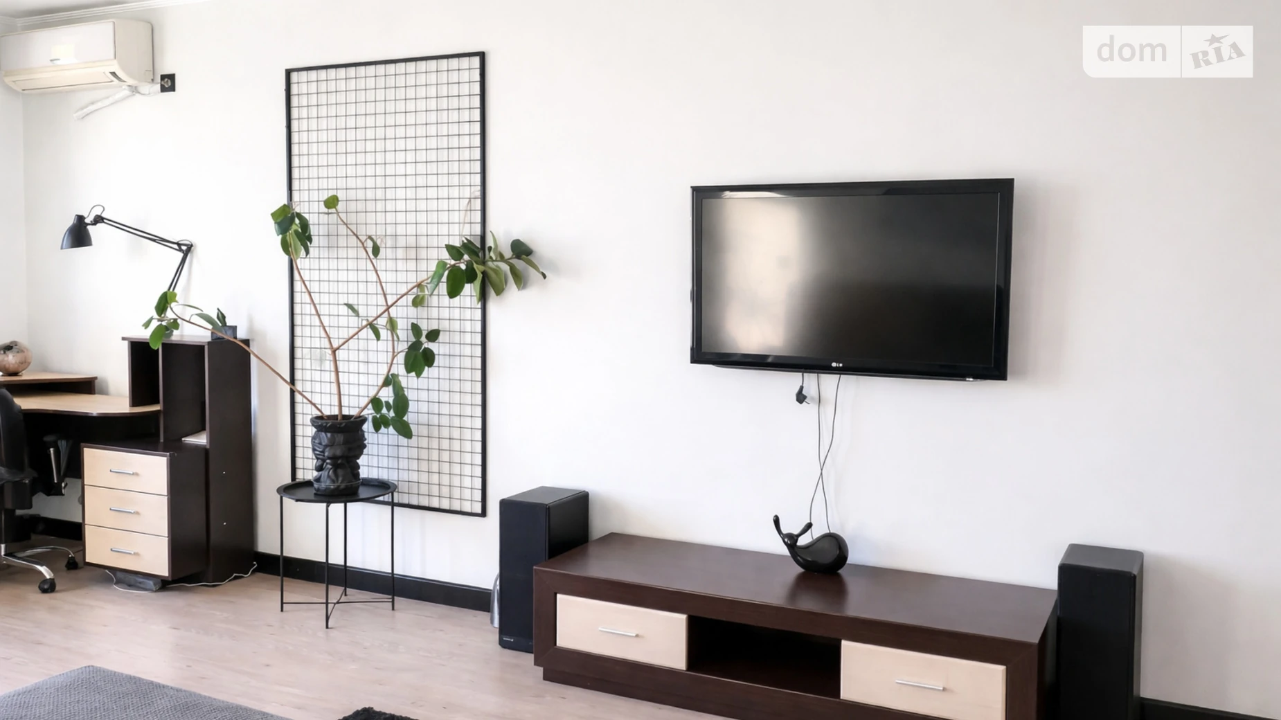 Сдается в аренду 1-комнатная квартира 58 кв. м в Киеве, ул. Николая Ушакова, 1В - фото 4