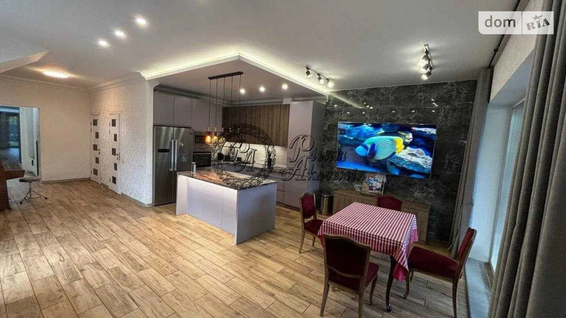 Сдается в аренду дом на 2 этажа 165 кв. м с садом, цена: 2000 $ - фото 2