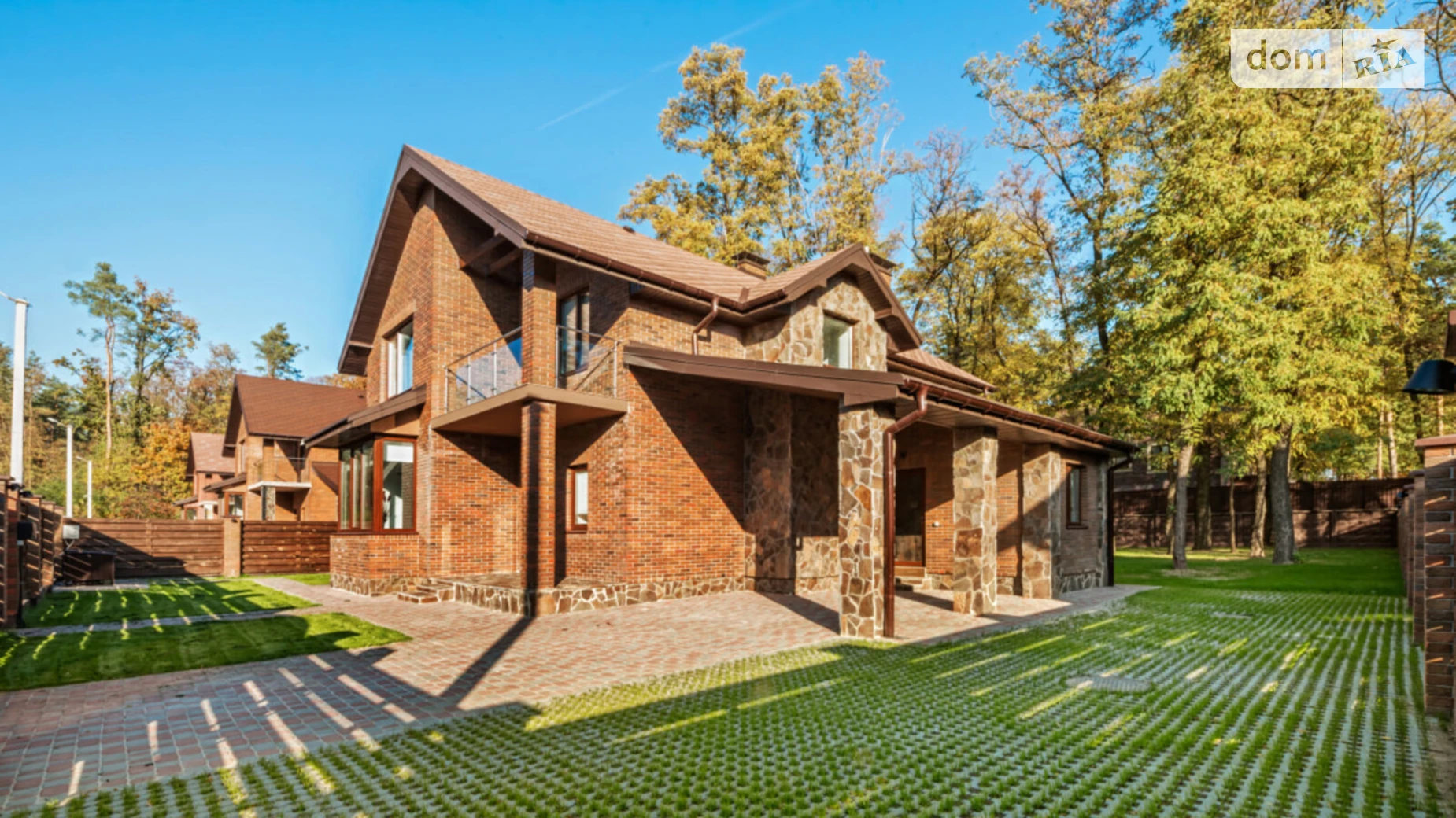 Продается дом на 2 этажа 230 кв. м с балконом, цена: 260000 $ - фото 4