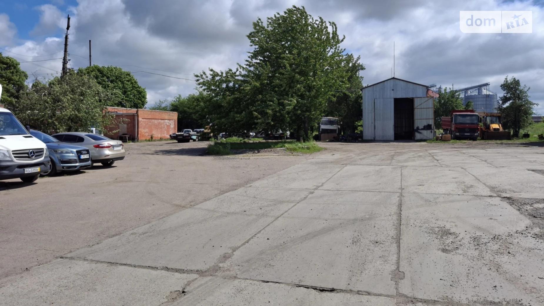 Продается помещения свободного назначения 2240 кв. м в 3-этажном здании, цена: 1500000 $ - фото 2