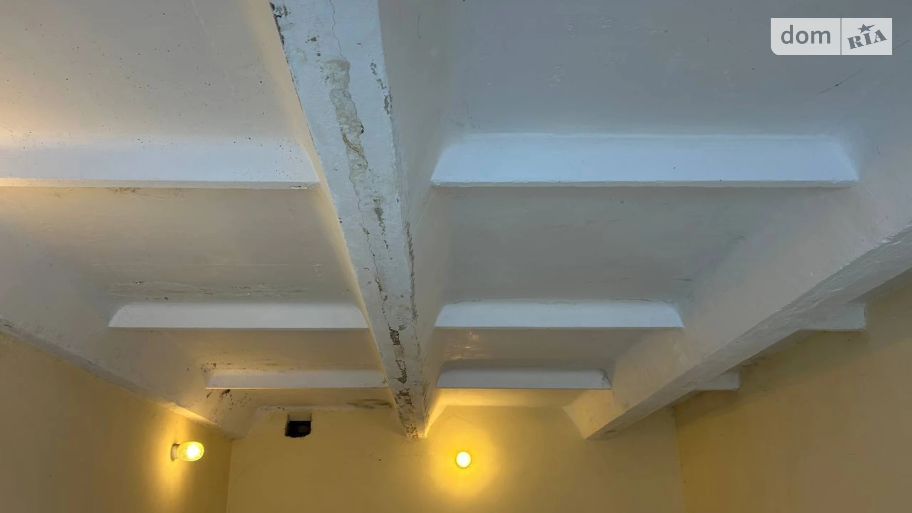 Продается отдельно стоящий гараж под легковое авто на 21.3 кв. м, цена: 15000 $ - фото 4