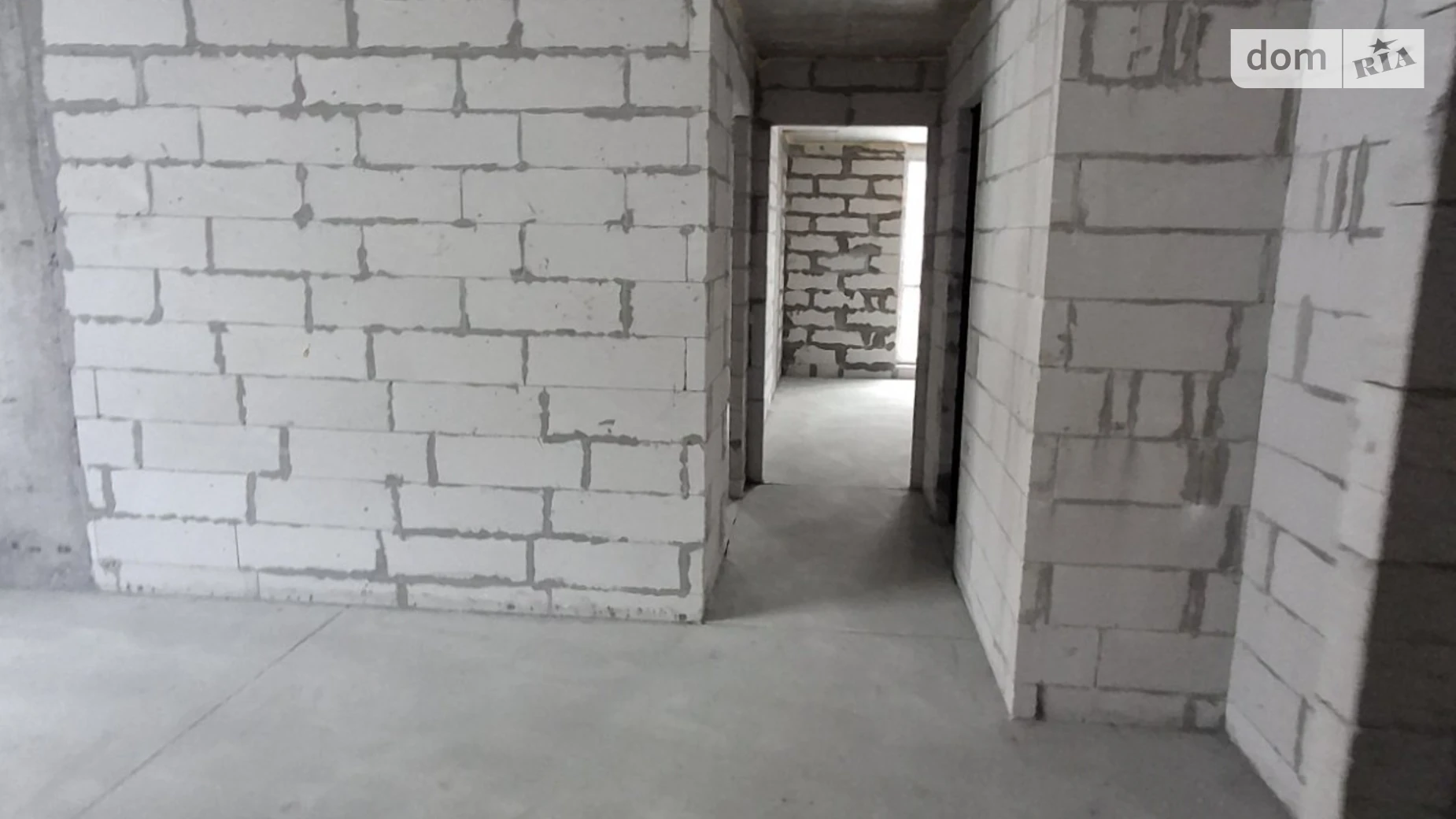 Продается 3-комнатная квартира 83.3 кв. м в Кременце, ул. Дубенская - фото 3