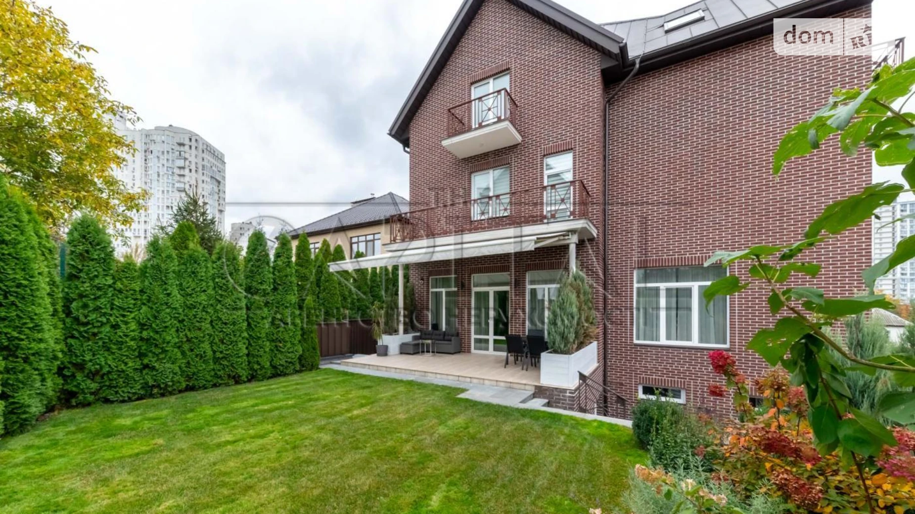 Продается дом на 3 этажа 389.1 кв. м с бассейном, цена: 800000 $ - фото 2