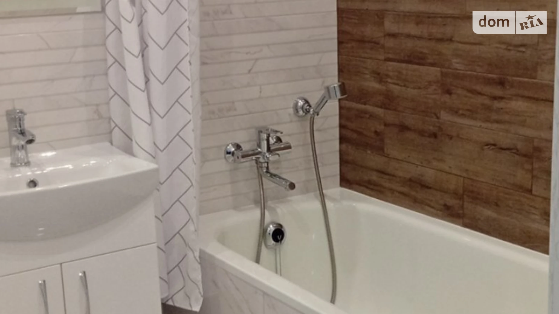 Сдается в аренду 1-комнатная квартира 47 кв. м в Львове, ул. Пулюя Ивана - фото 4