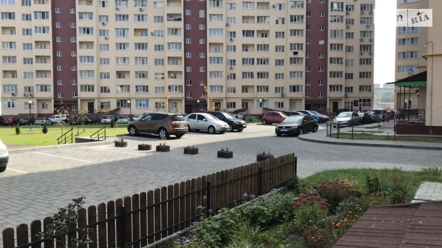 Продається 2-кімнатна квартира 70.5 кв. м у Черкасах, вул. Вергая Віталія, 10 - фото 3