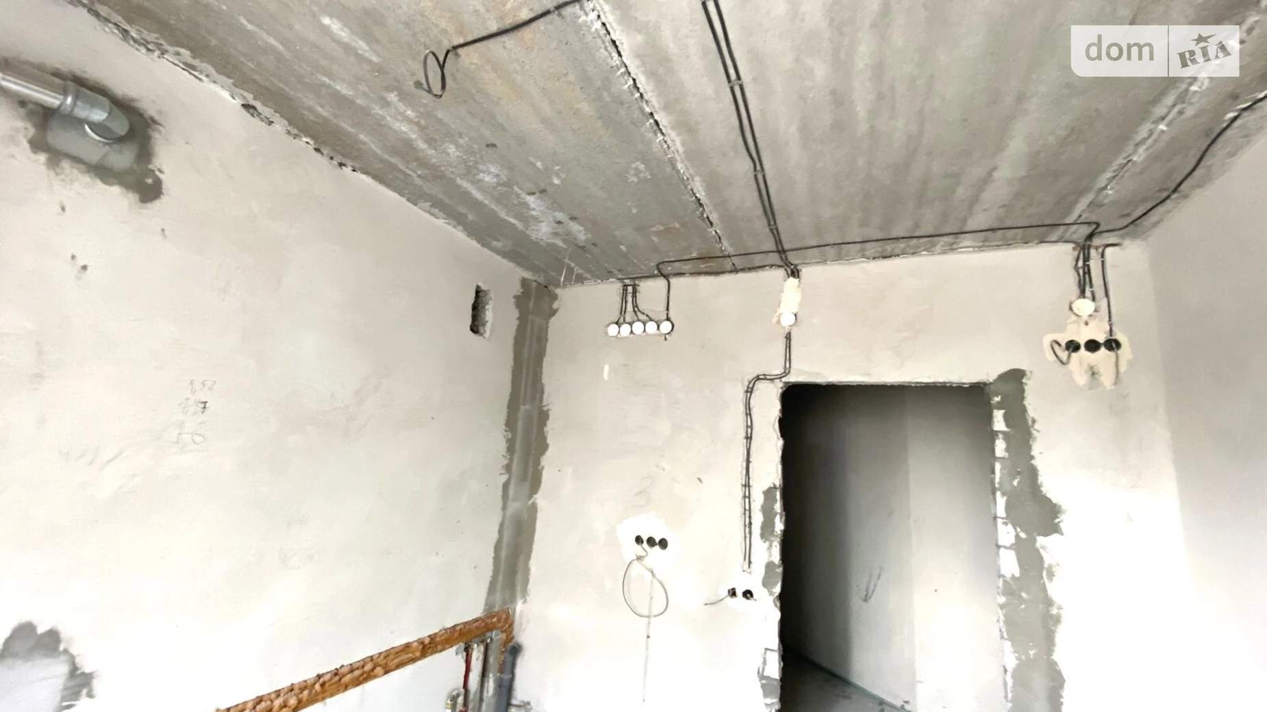 Продається 2-кімнатна квартира 70.5 кв. м у Черкасах, вул. Вергая Віталія, 10 - фото 4