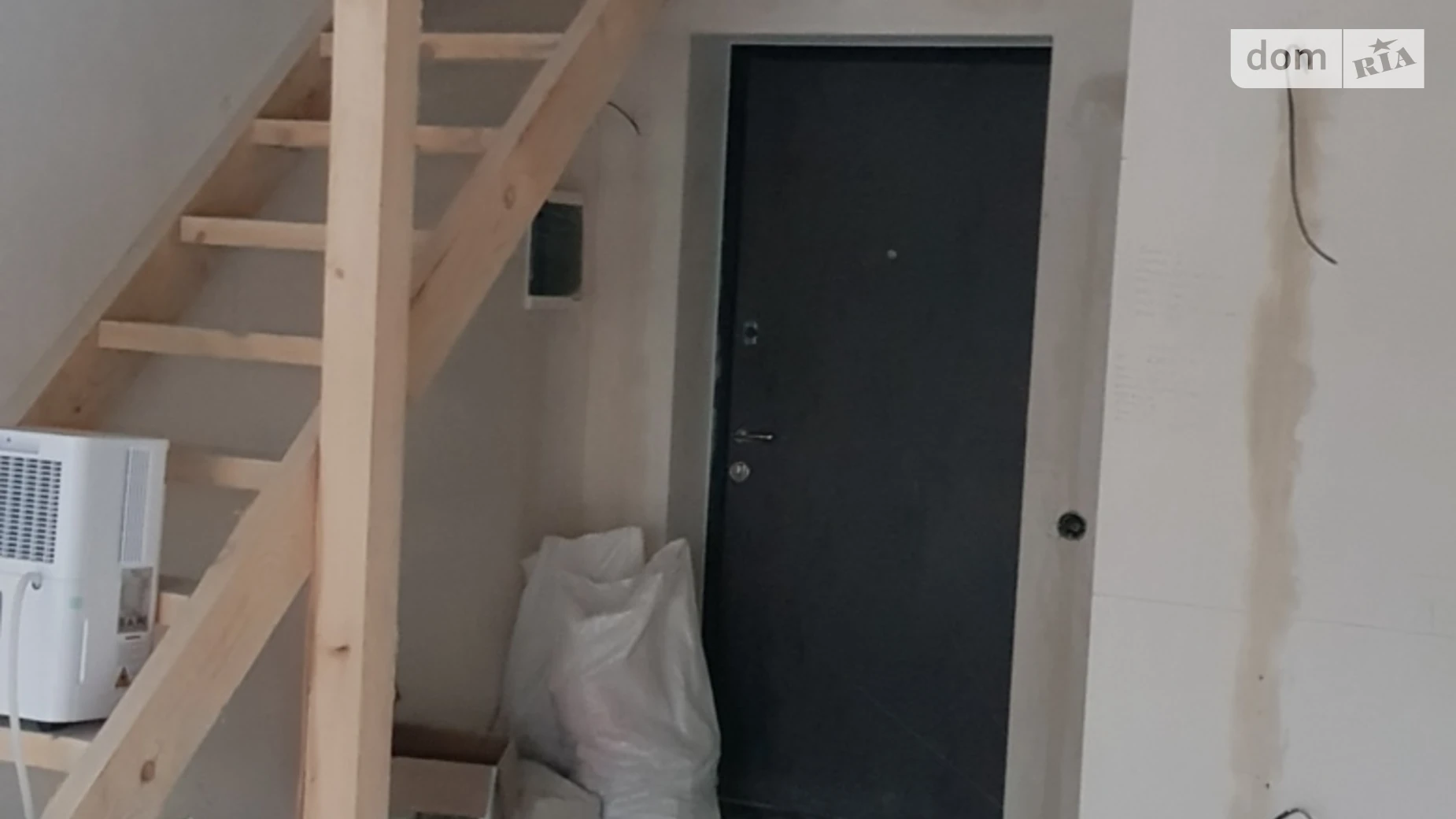 Продается 1-комнатная квартира 23.6 кв. м в Киеве, ул. Джерельна, 61Б - фото 2