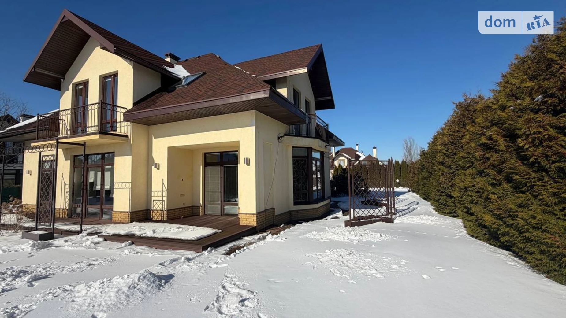 Продается дом на 2 этажа 322 кв. м с верандой, цена: 340000 $ - фото 2