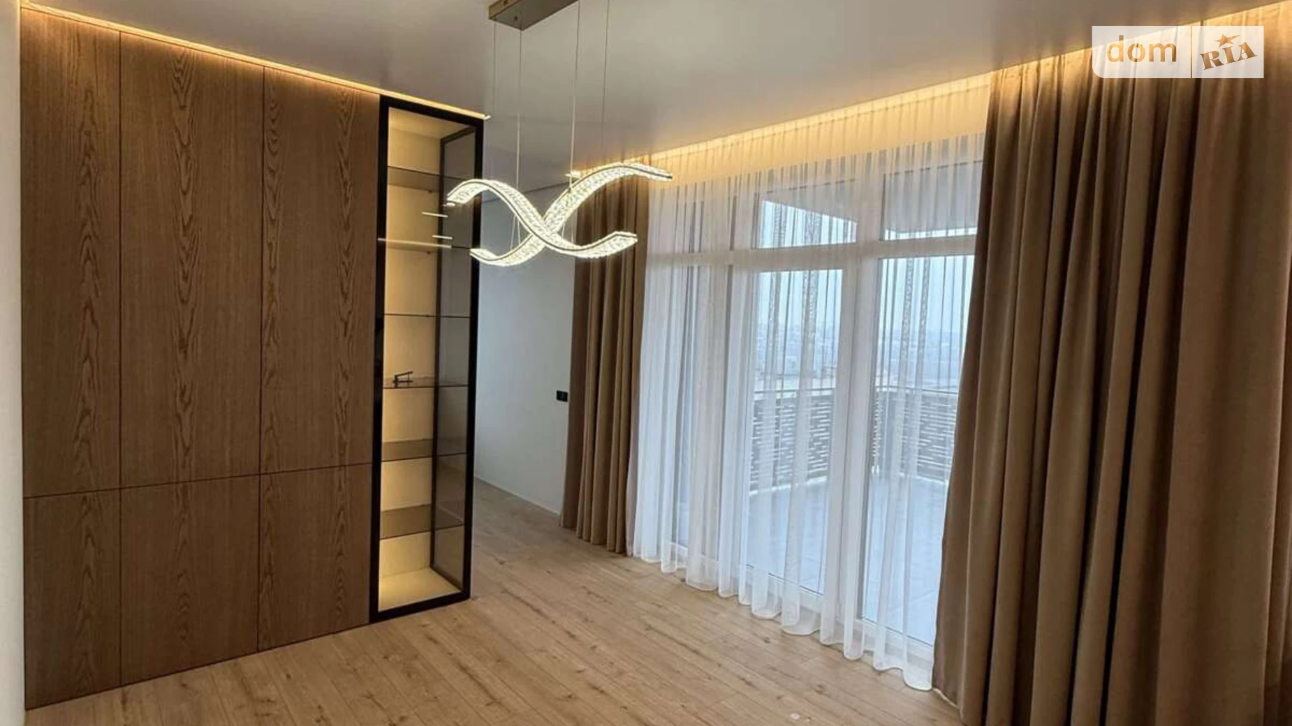 Продається 4-кімнатна квартира 152 кв. м у Ужгороді, цена: 350000 $ - фото 2