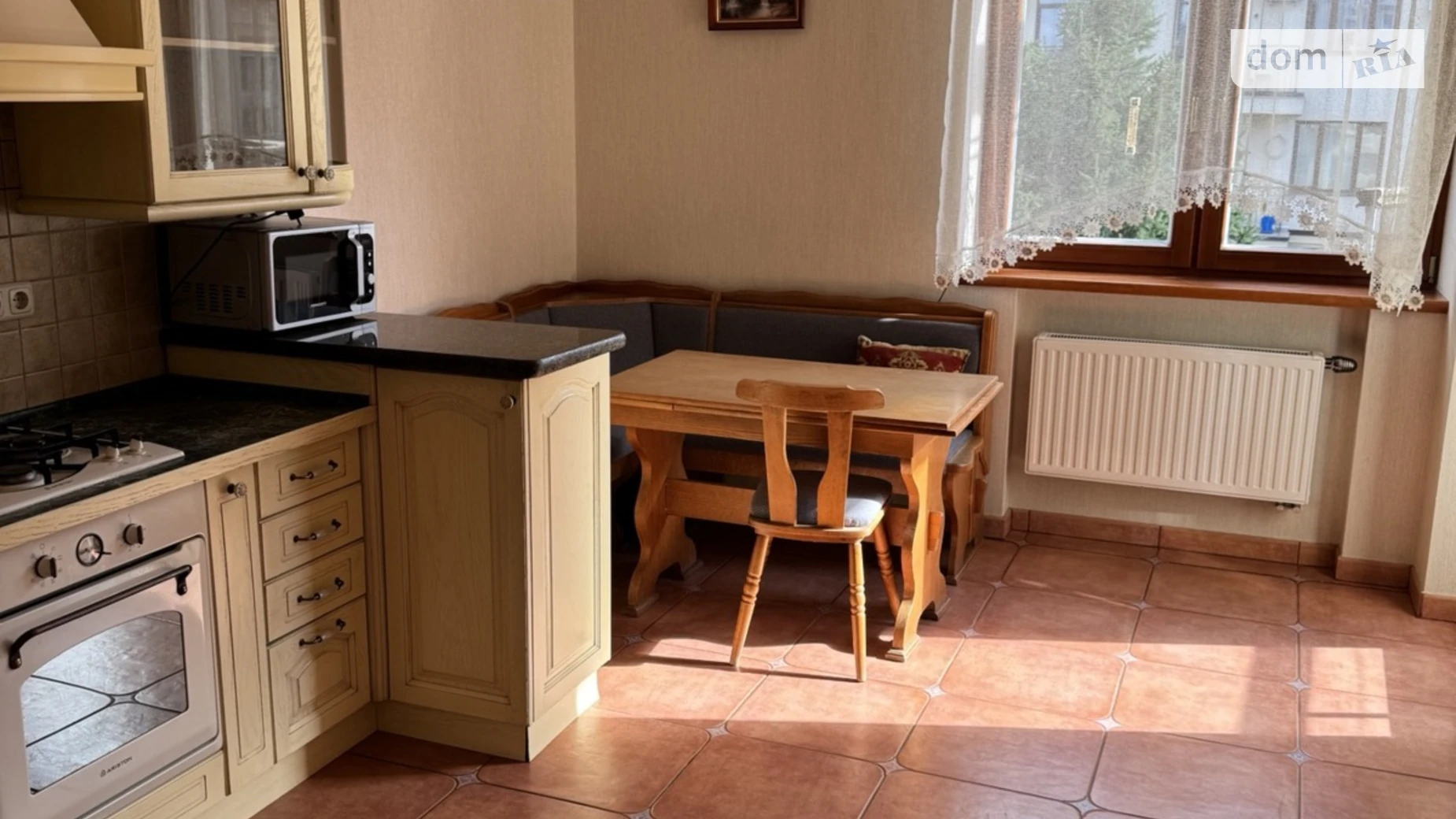 Продается 3-комнатная квартира 116.3 кв. м в Львове, ул. Лукаша - фото 2