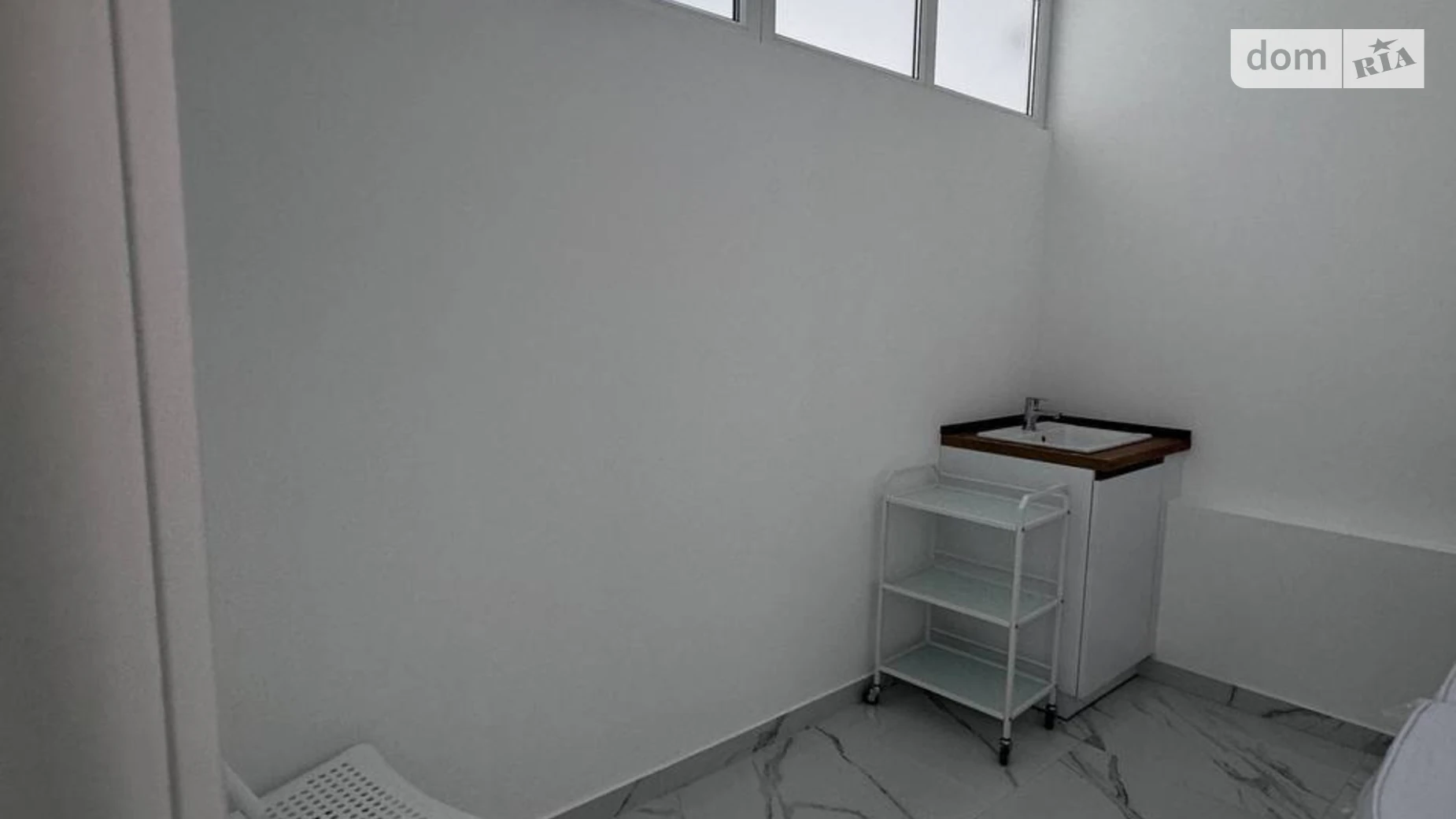 Продается помещения свободного назначения 101 кв. м в 22-этажном здании, цена: 120000 $ - фото 3