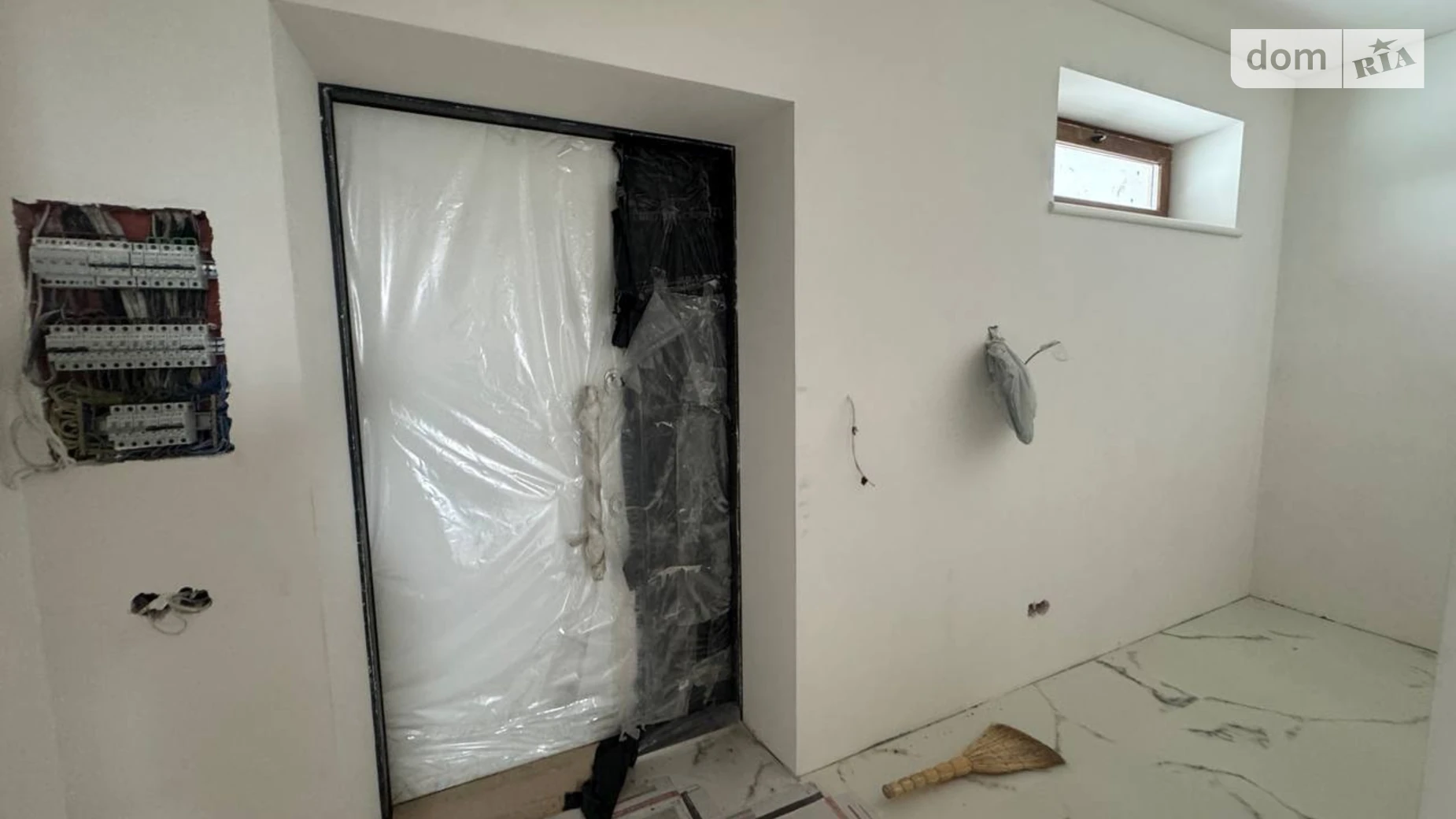 Продается дом на 2 этажа 229 кв. м с террасой, цена: 240000 $ - фото 3