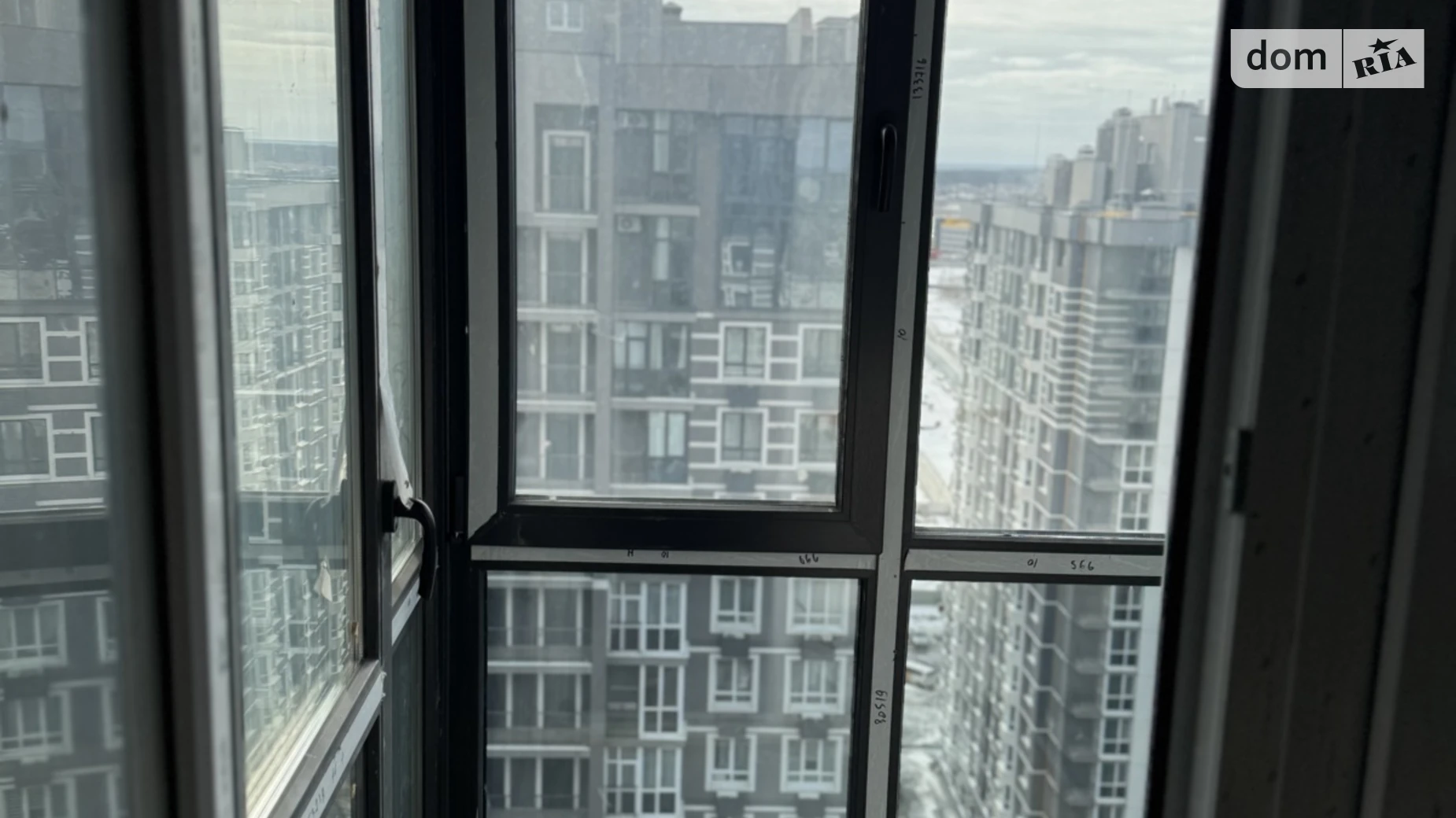 Продается 4-комнатная квартира 131.3 кв. м в Буче, бул. Леонида Бирюкова - фото 5