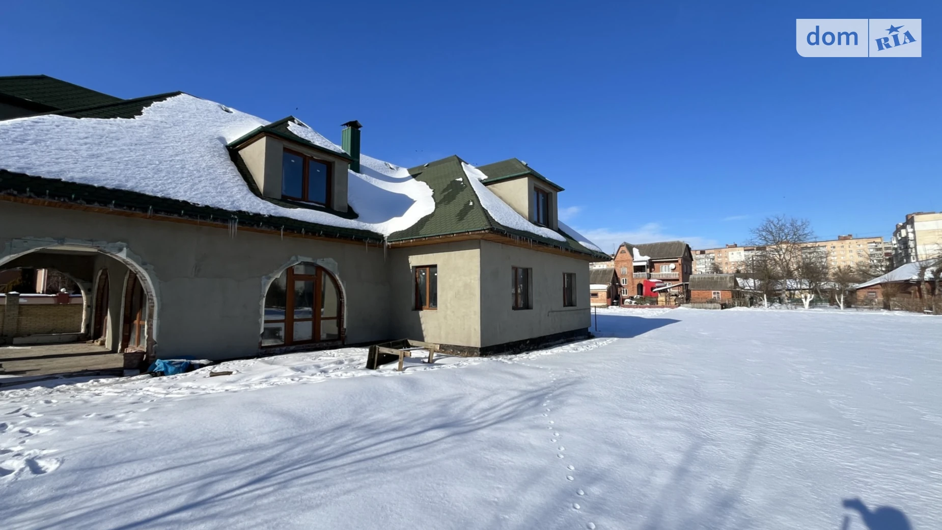 Продается дом на 2 этажа 298.8 кв. м с гаражом, цена: 100000 $ - фото 2