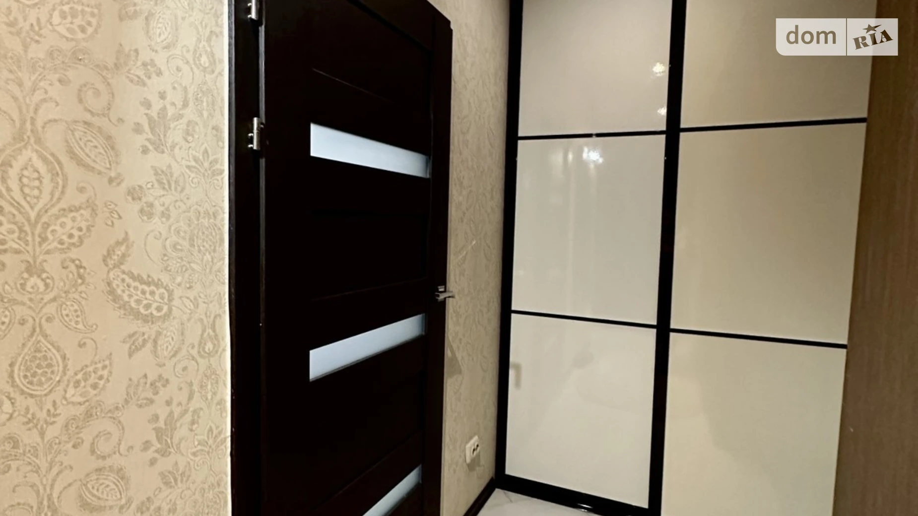 ул. Юлии Здановской(Ломоносова), 50/2 Теремки-2 Киев ЖК Лико-Град 3 Выставочный центр - фото 2