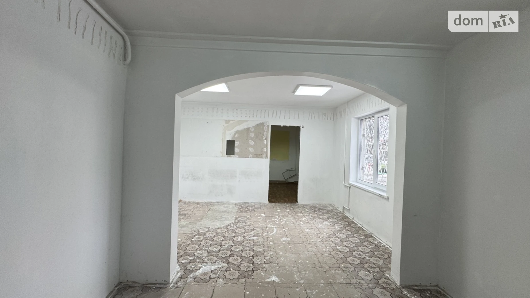 Продается помещения свободного назначения 56 кв. м в 9-этажном здании, цена: 75000 $ - фото 2
