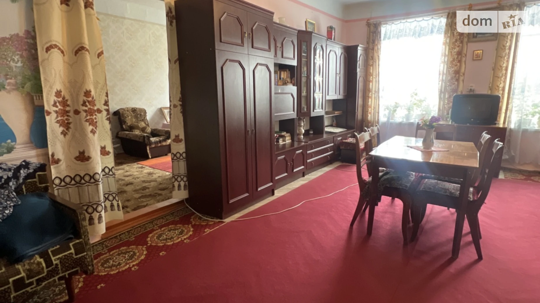 Продается 3-комнатная квартира 107 кв. м в Бучаче, ул. Галицкая, 62 - фото 2