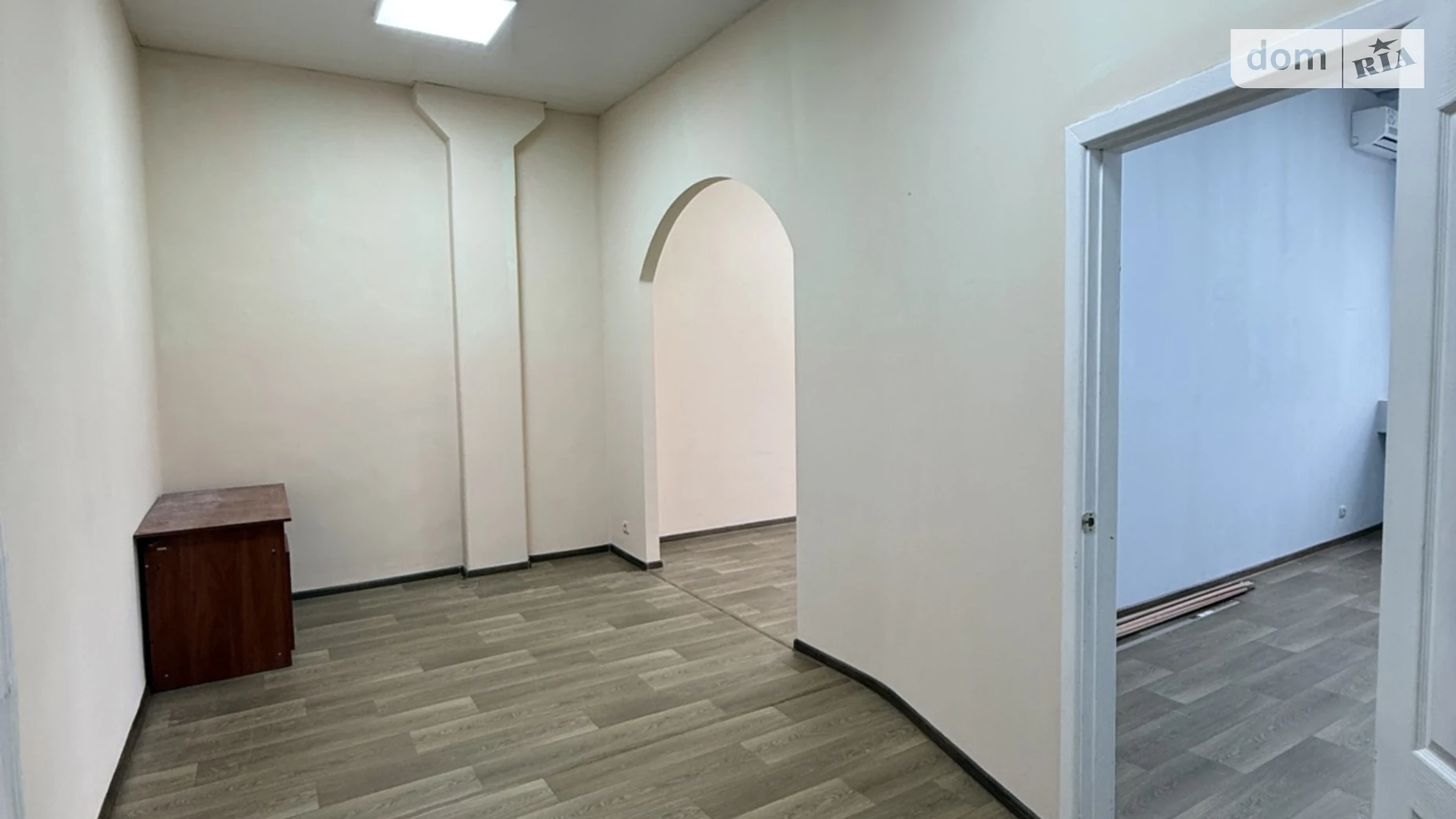 Сдается в аренду офис 57 кв. м в бизнес-центре, цена: 11400 грн - фото 3