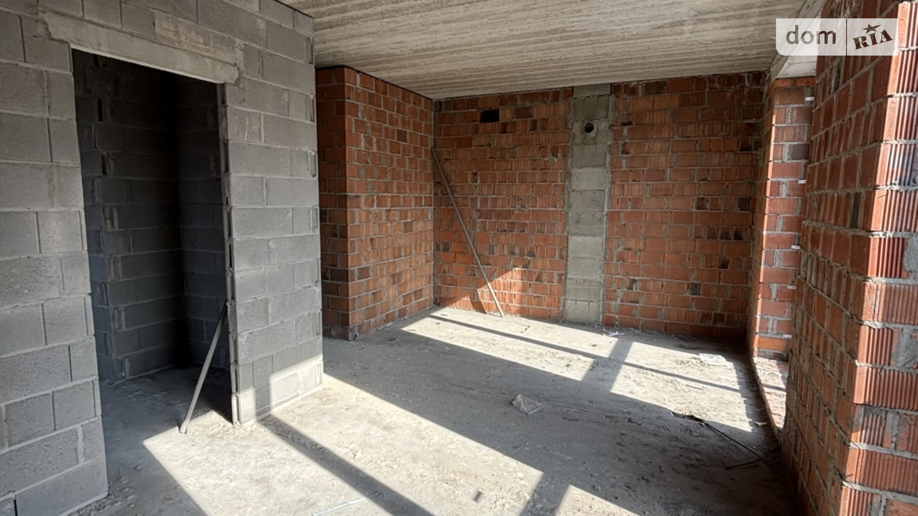 Продается 1-комнатная квартира 40 кв. м в Ирпене, ул. Соборная(ІІІ Интернационала), 33 - фото 2